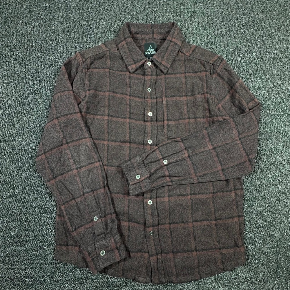 Prana Flannel Button Up Herringbone Plaid Shirt Mens Small Burgundy Brown